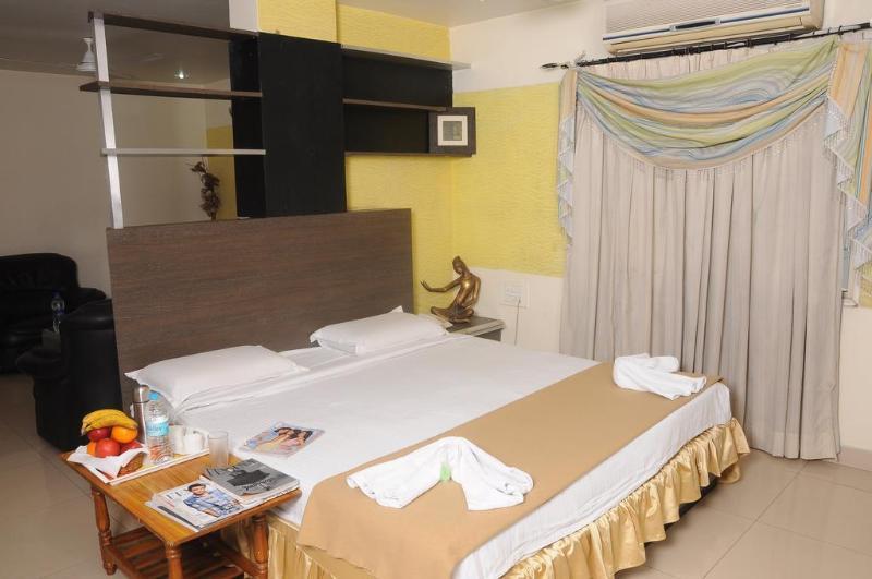 โฮเต็ล ทานิชา Hotel ไฮเดอราบัด ภายนอก รูปภาพ